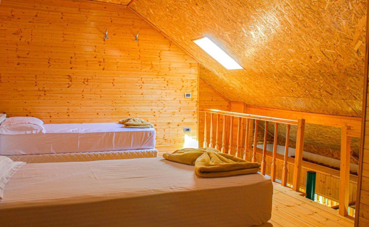 Quadruple Room — Dhoma Katërshe